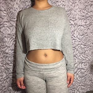 BRAND NEW Forever21 gray long sleeved crop top 🖤